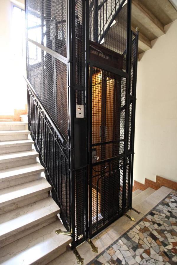 Lacaralele1 Milan Exterior photo